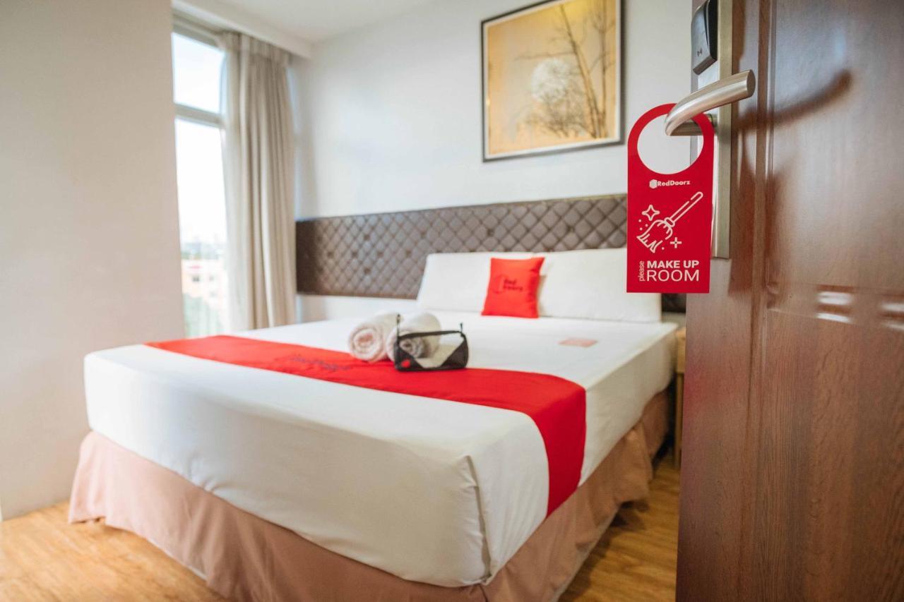 Reddoorz Plus Near Cebu Capitol Bagian luar foto