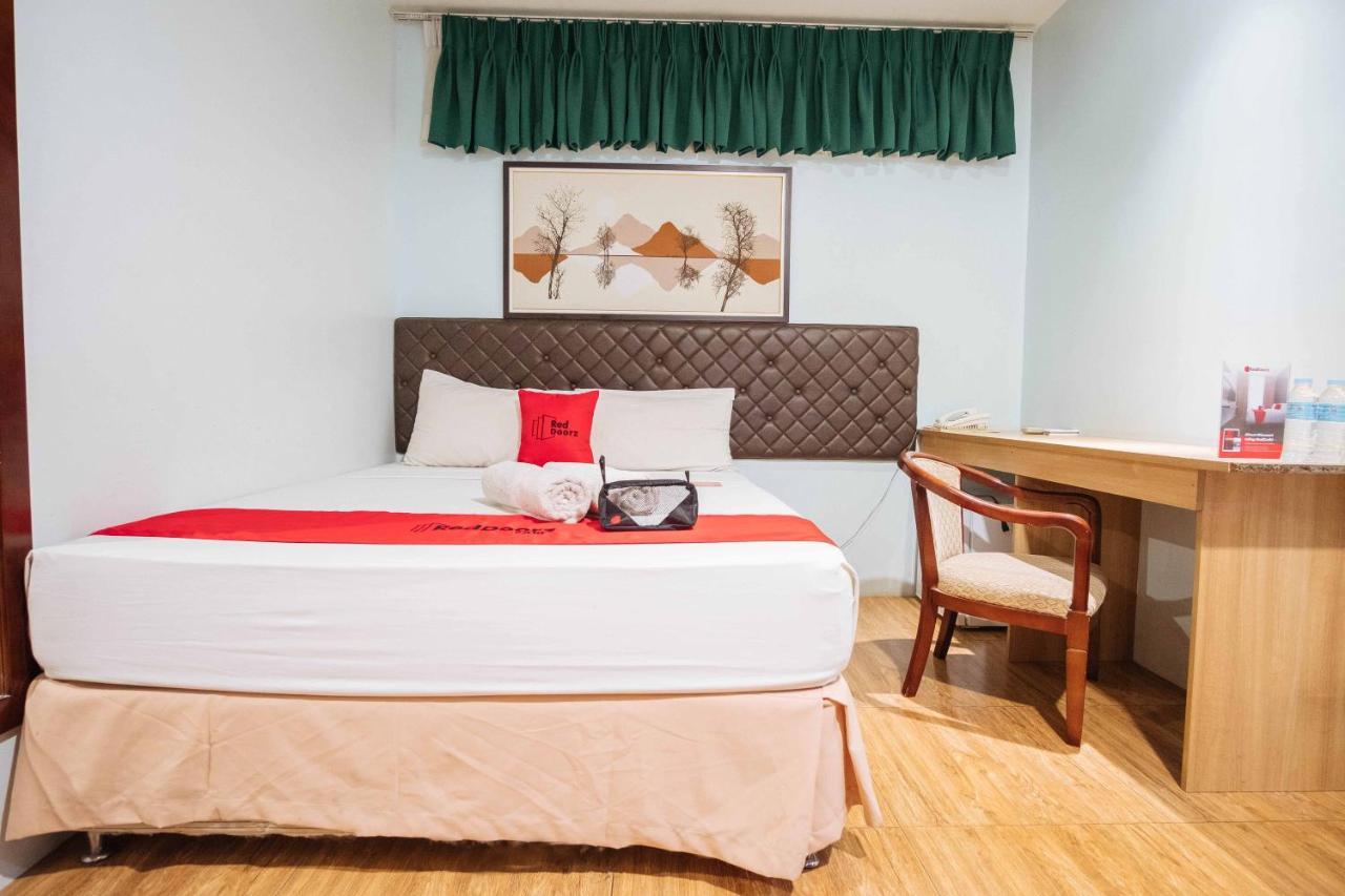 Reddoorz Plus Near Cebu Capitol Bagian luar foto